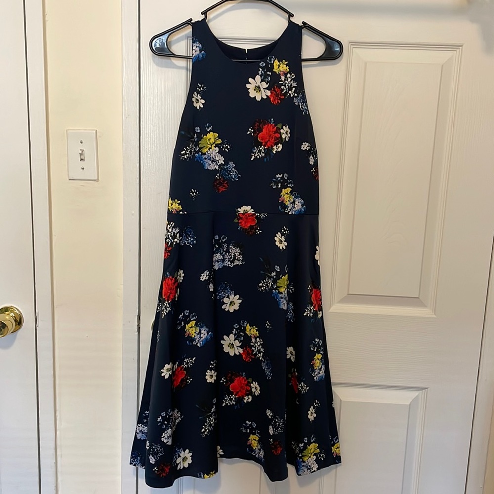 Banana republic, size 4 navy floral dress